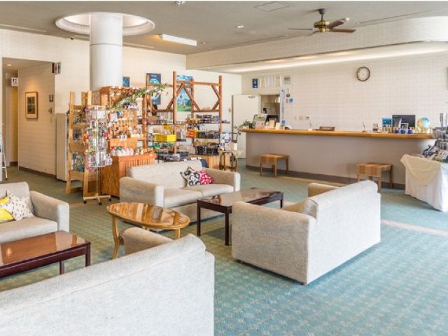 フロント・エントランスです。