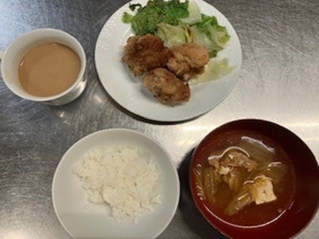 毎日3食！食堂で食べられます☆