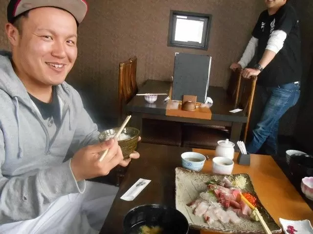 美味しいご飯あります。