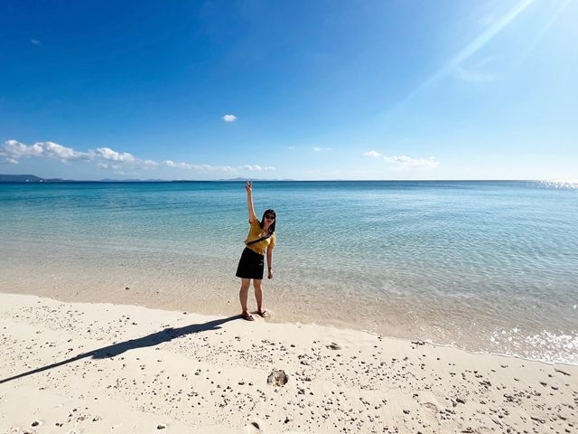 これが伊江島のビーチ！透明度の高さは抜群★人も多くないので、このビーチを独り占めできます！