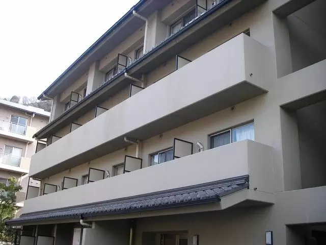 【寮外観】