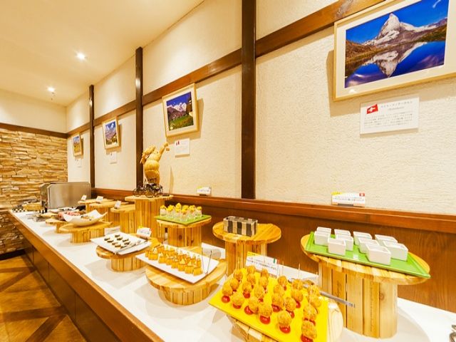 バイキング会場での調理業務です。
対面調理の経験も出来るかも！