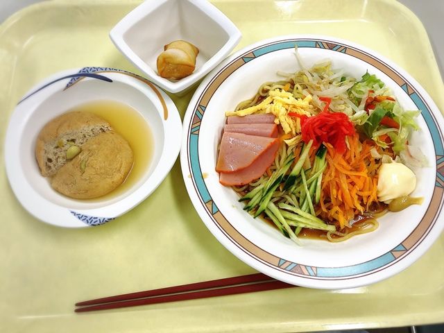 従業員食堂は日替わりメニューです！