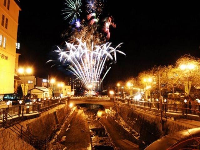 昭和レトロな下呂温泉
老舗のお宿で短期仲居さん体験