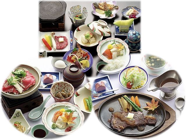 和食から洋食もまで幅広くお食事を提供しています(´∇｀)