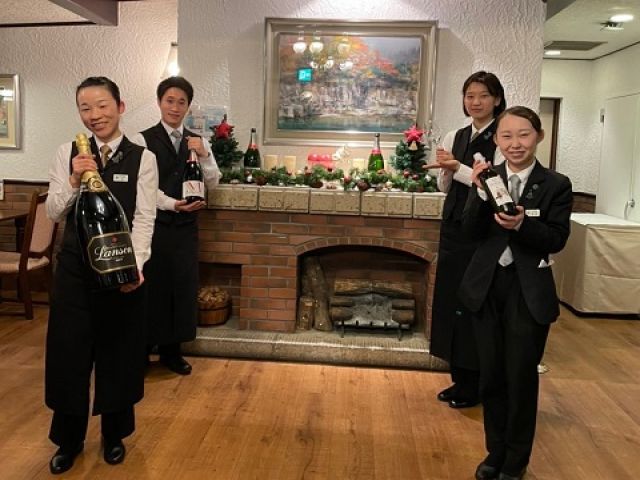 ヒューマニックスタッフ多数在籍☆高時給・好待遇の人気のホテル!!飲食未経験の方も大歓迎!!