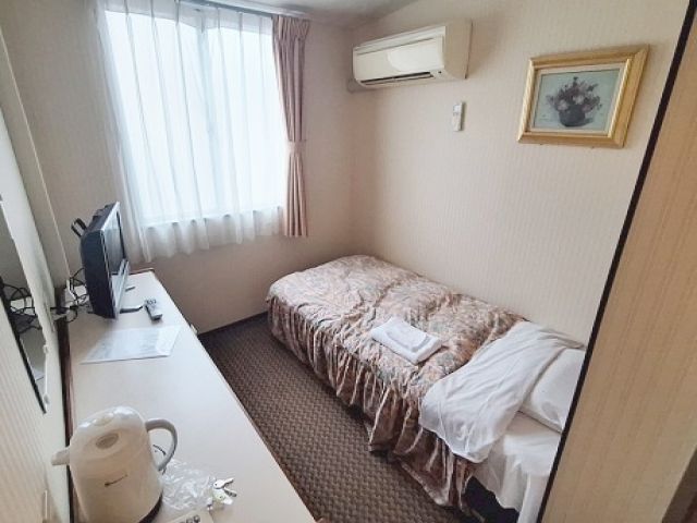 寮は風呂トイレ付完全個室です！