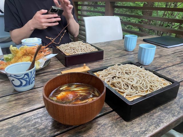 ～まかないはお蕎麦が食べれます～
毎日食べても飽きず、スタッフ絶賛です☆