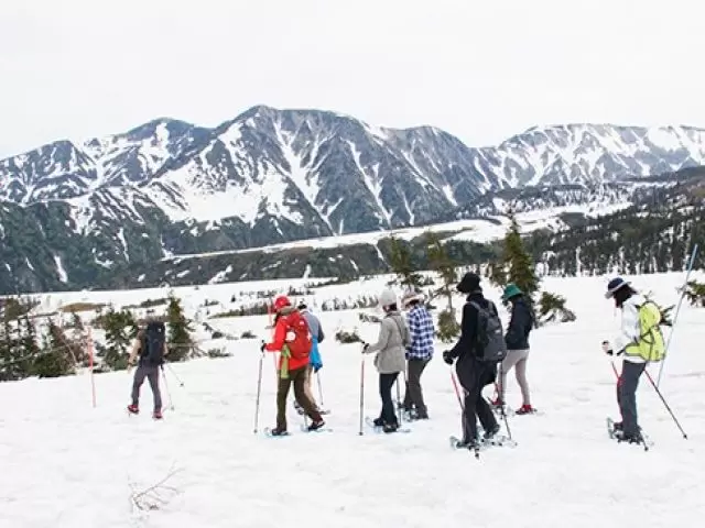 ～4月から6月はまだまだ雪が…～
標高も高く、雪解けは6月に入ってからなのでまだ楽しめる！