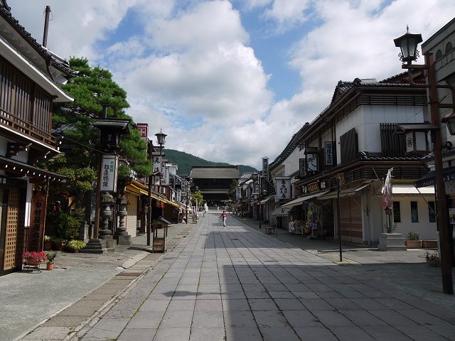 足を延ばせば魅力満載な北陸エリアです。
トロッコ列車で、黒部をお楽しみください。