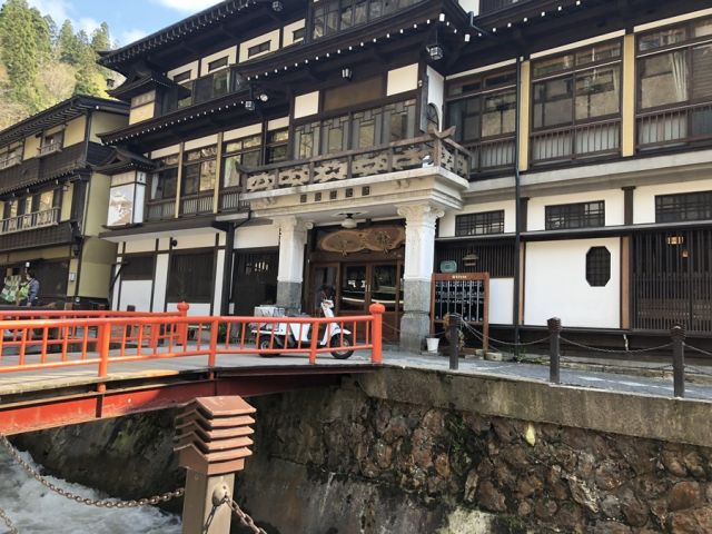 旅館の建物は国の登録有形文化財に指定されております！