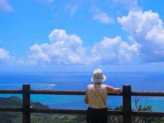 【石垣島×アパートタイプ完全個室寮】◎都市型リゾートホテルのフロントのお仕事募集♪