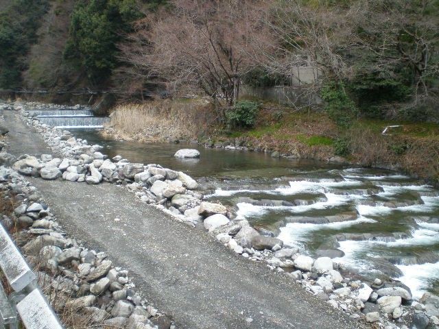 ☆箱根湯元を流れる川です☆