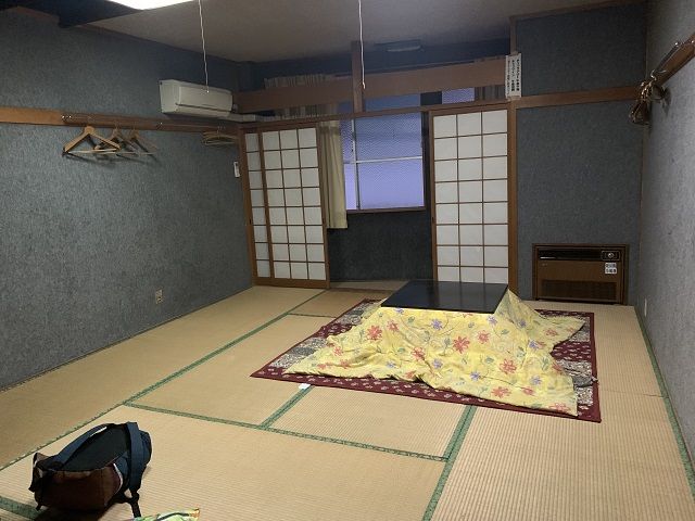 寮は民宿だったところを改装しています♪