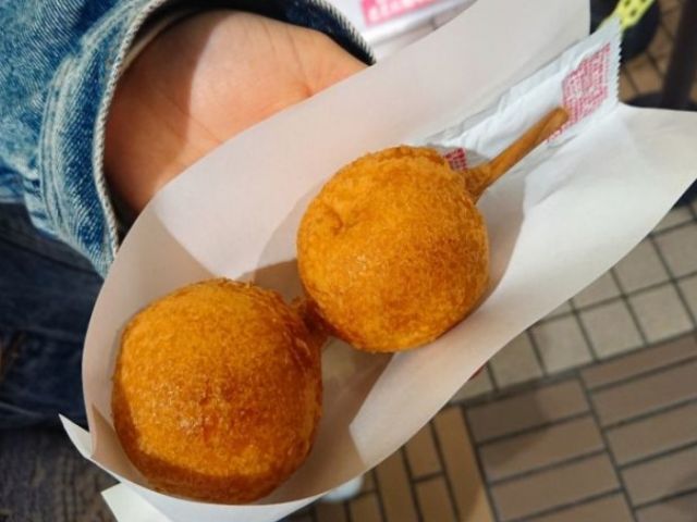 休みは食べ歩きも楽しめます♪