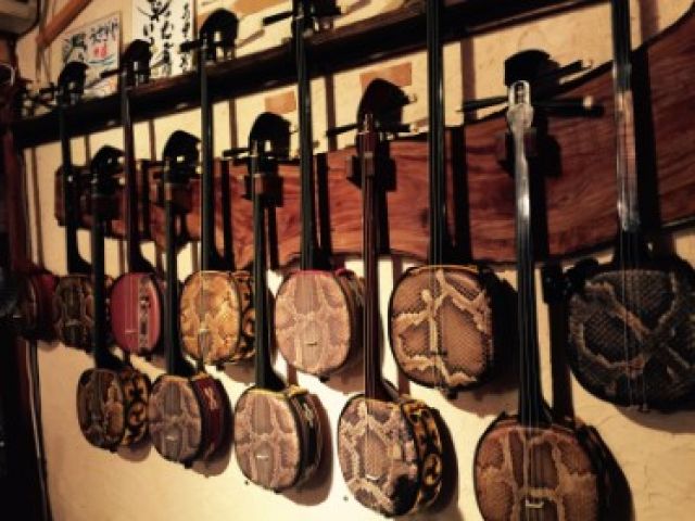 働きながらエイサー、かちゃーしー、三線も覚えられます！