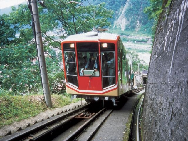 休日はケーブルカーに乗って旅してみませんか？