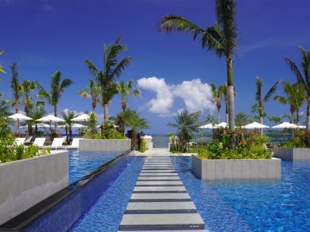 寮から徒歩5もかからずビーチへ◎毎日サンセットを眺められます◎