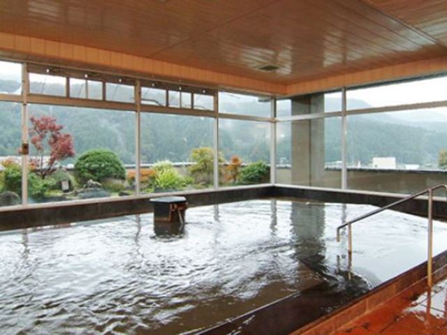 ホテルの温泉利用が可能！お肌もツルツルでお金も稼げる一石二鳥！