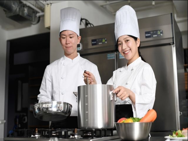 調理補助のお仕事です♪