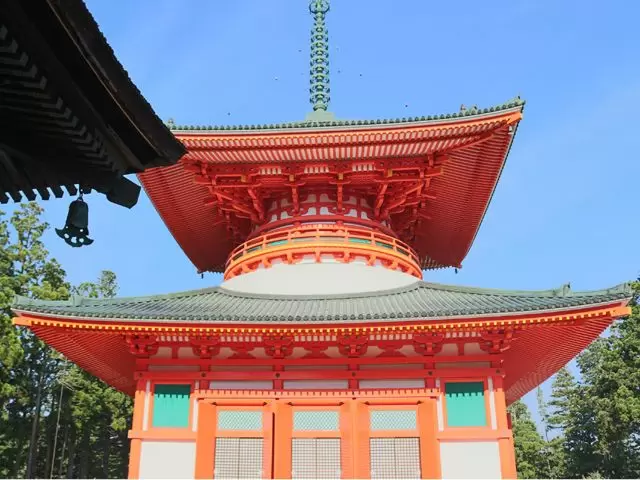 １２００年の歴史☆高野山☆　
高野山まで車で20分。ぜひこの機会に♪