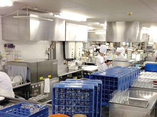 人気の通し勤務！派遣スタッフが多く働きやすい職場です。
