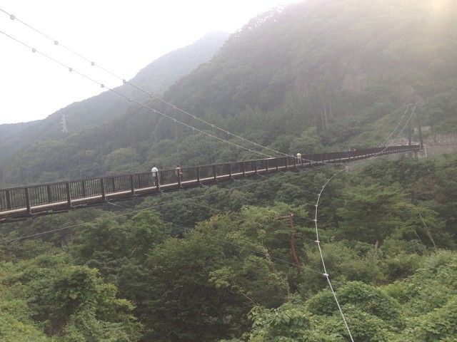 山奥の温泉地です