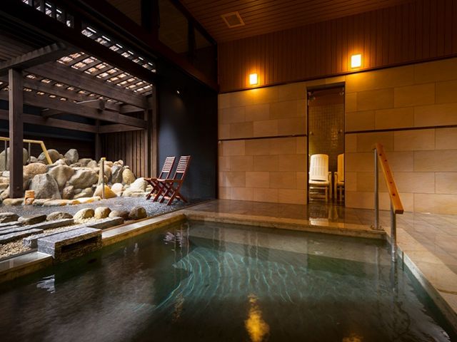 満点の星空を眺めながら入る温泉は最高☆
23時以降は特別に入浴できますよ!!