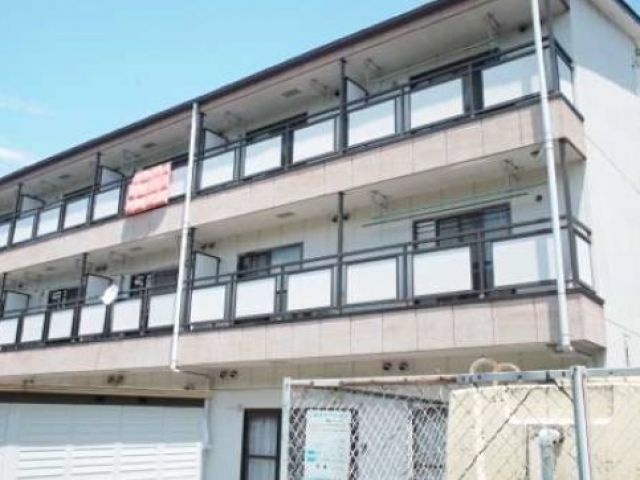 男性寮外観①