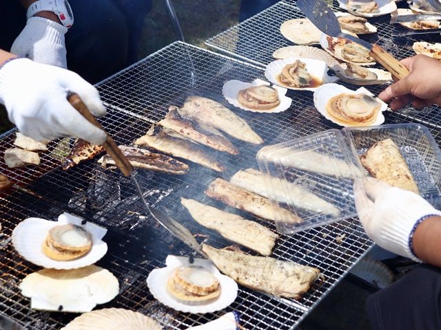 夏のお祭りの様子！ここでしか味わえない特産品を召し上がれ！