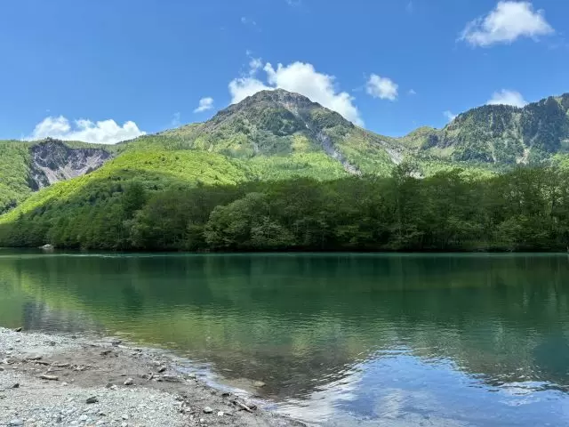 ホテルの周りは絶景が広がります！！雨の日も緑が映えてきれいですよ＊