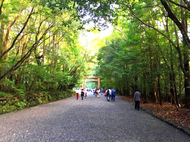 休日は日本一のパワースポット、伊勢神宮へも行けますよ♪