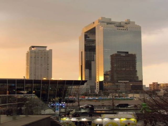 梅田迄電車で45分です♪