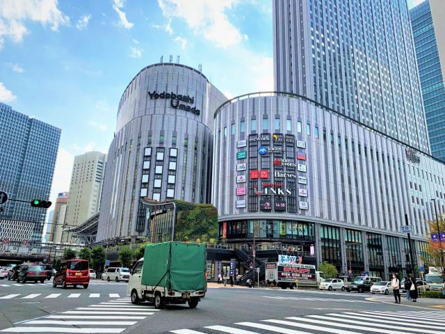 大阪で紅葉シーズンでのお仕事がでました！梅田迄電車で45分です♪