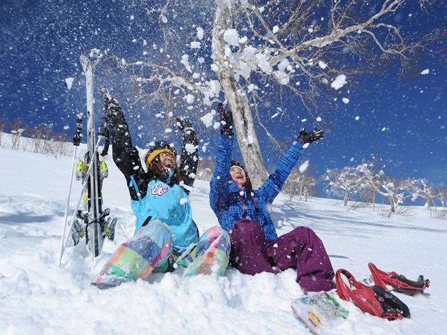 午後シフトのため勤務日も滑ることできます！！