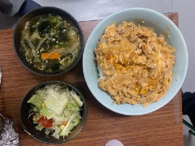 美味しいまかないが待っている!!きちんと手作りなので栄養バランスもよく嬉しいですね♪