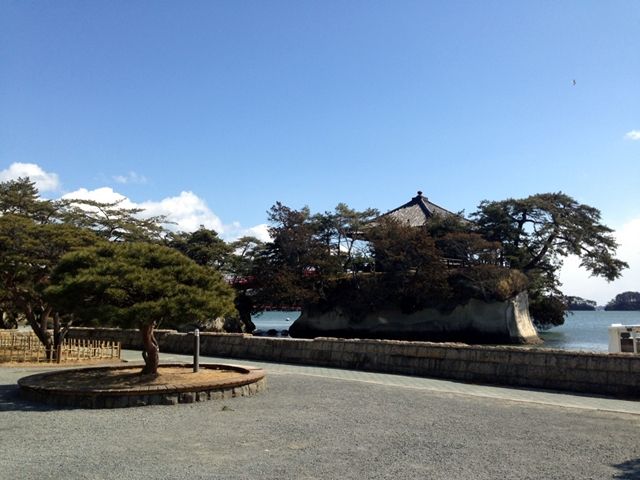 ～松島の魅力その１～日本三景の松島は海外からのお客様も多く、常に賑わっている観光地です。
