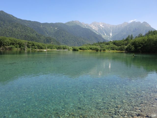上高地までも1時間ほどで行けます。
期間限定の場所なので、この機会に行ってみませんか？