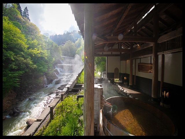 自然を眺めながらの露店風呂は格別です。