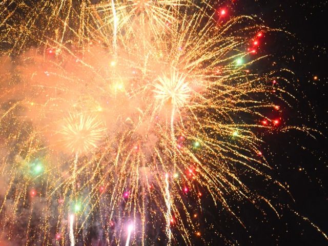 10月までは湖畔沿いに毎日花火があがります☆