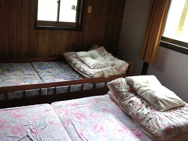 寮の部屋はまるで学生時代の合宿部屋！！みんなでワイワイ楽しく出来ちゃいます！！