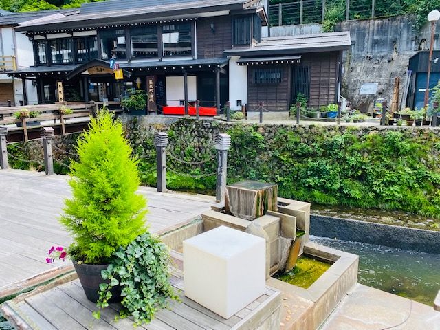 足湯もあるので景色を見ながらのんびりもおすすめ♪