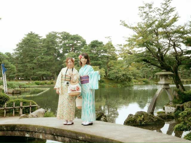 観光名所の兼六園♪