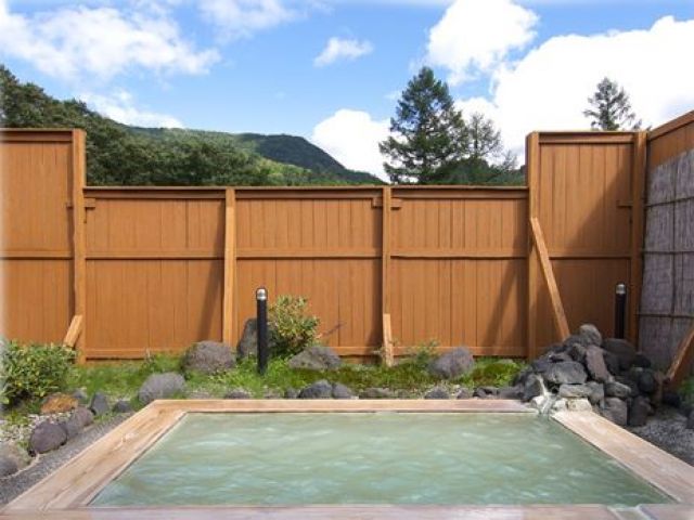 関東随一！乳白色のにごり湯！湯の花浮かぶホテル自慢の温泉です☆もちろん入浴もできますよ♪