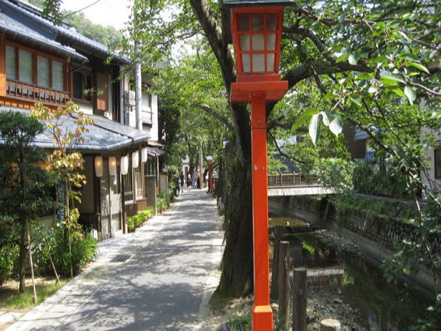 風情のある街並み・温泉街でリゾバしませんか？