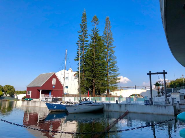 【雰囲気】20～30代が多く活気有！職場からの風景もオシャレ♪