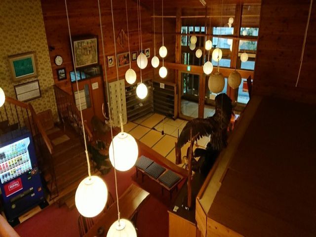 周りは山に囲まれた旅館です☆
