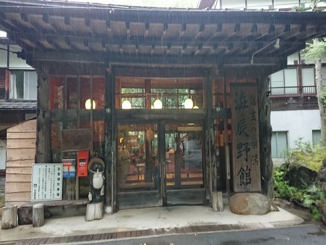 趣ある門構えです☆