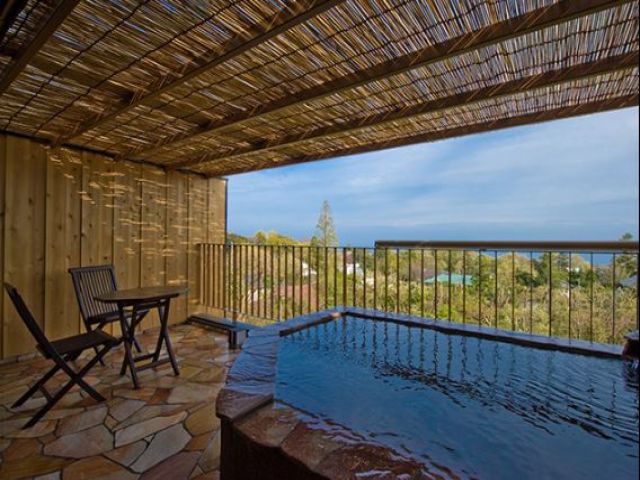 海も山も満喫★自然溢れる「伊豆高原」のお洒落な和モダン旅館♪