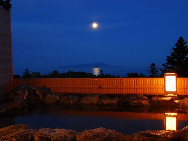 空気が澄んでいるから月夜が綺麗★冬には満天の星空が見えるんです♪